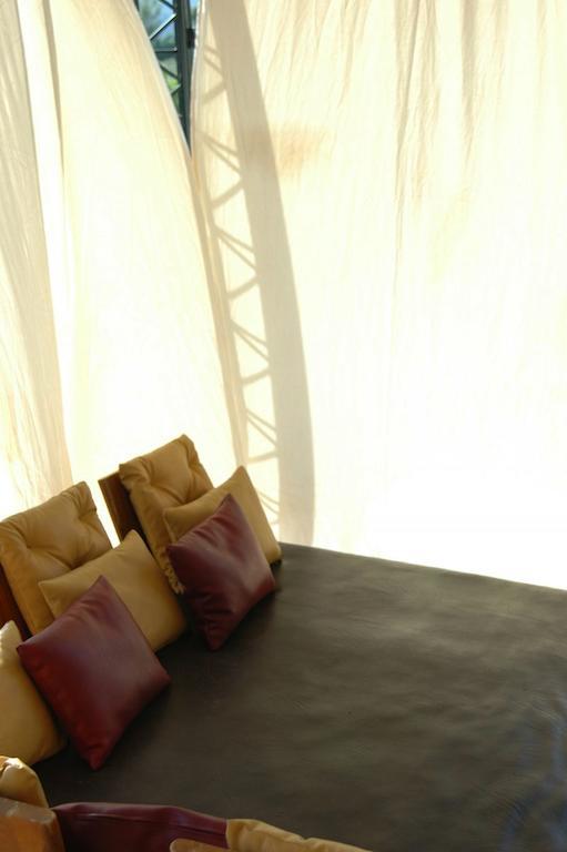 Loftotel Canet Еспорлес Екстериор снимка