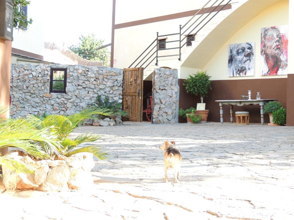 Loftotel Canet Еспорлес Екстериор снимка