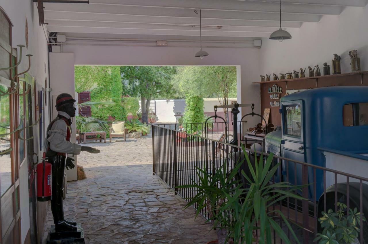 Loftotel Canet Еспорлес Екстериор снимка