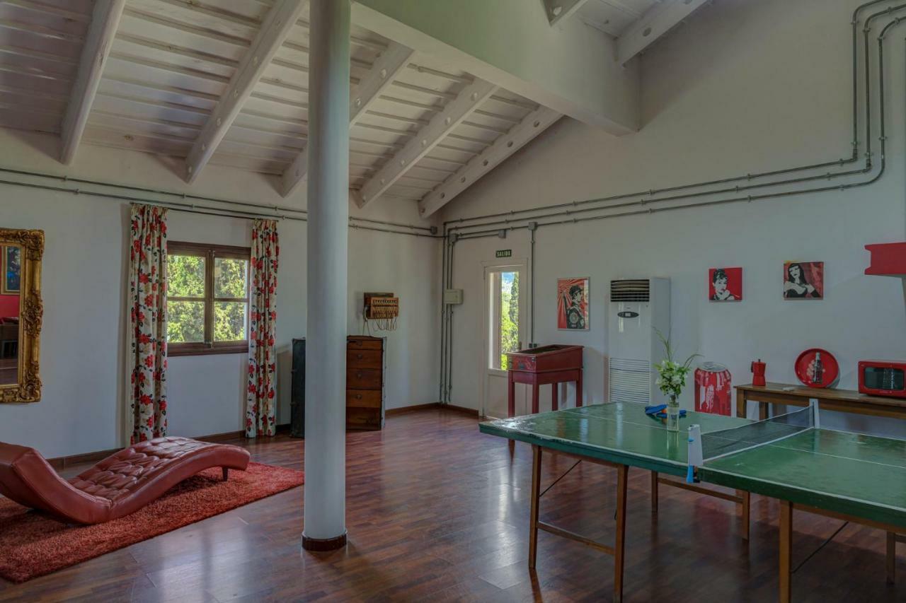 Loftotel Canet Еспорлес Екстериор снимка